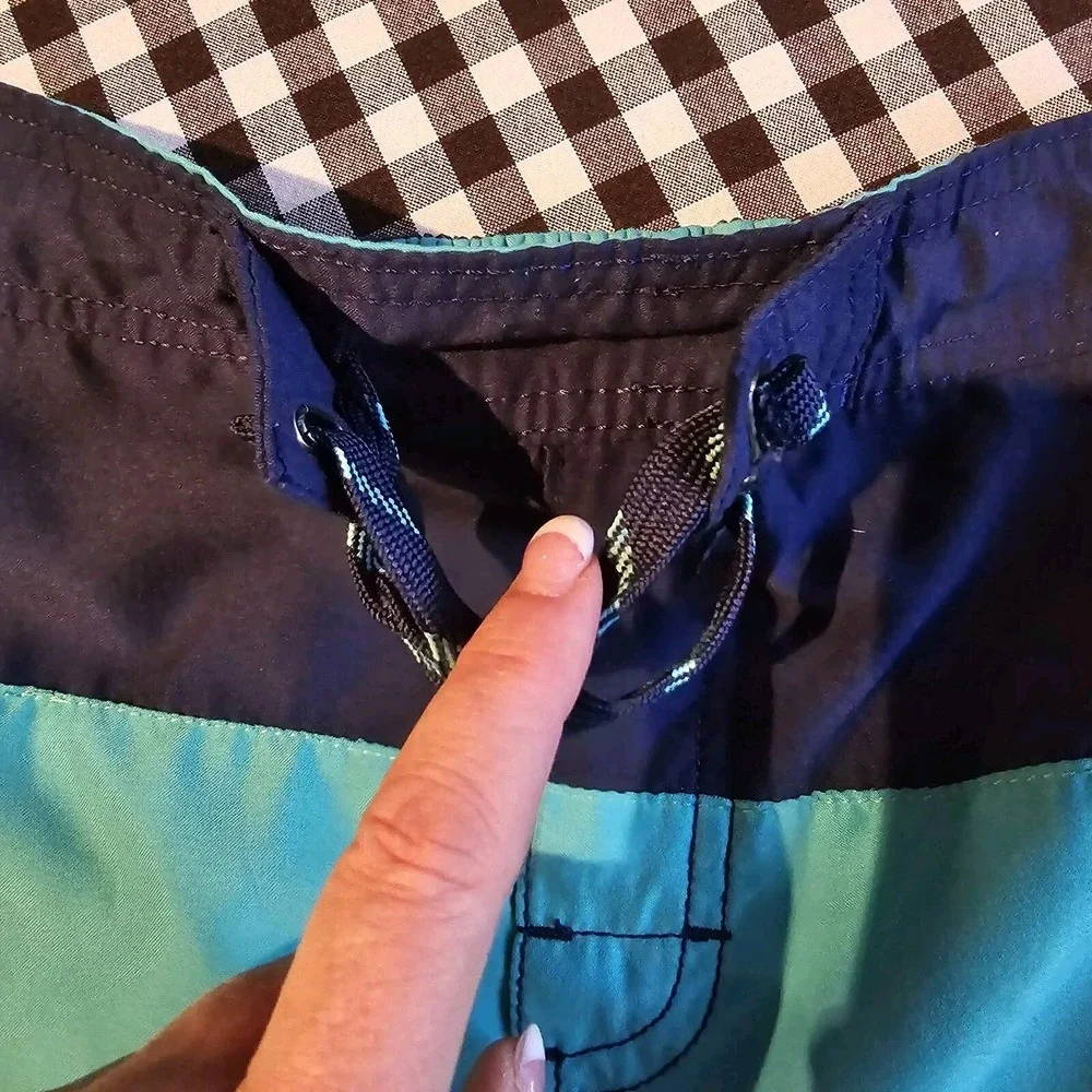 Tommy Bahama Board Shorts Boys LG Swim Trunks Mesh Liner Teals Navy Stripe Beach